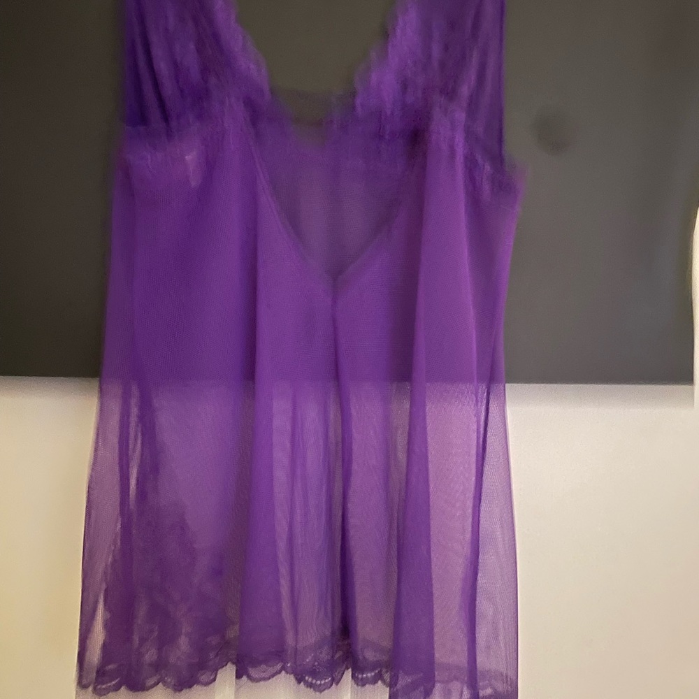 Victoria’s Secret - Picture 3 of 6